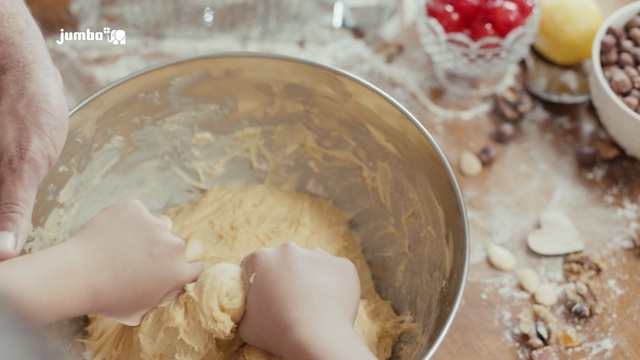 Video Reference N0: baking, food, dish, dairy product, finger food, recipe