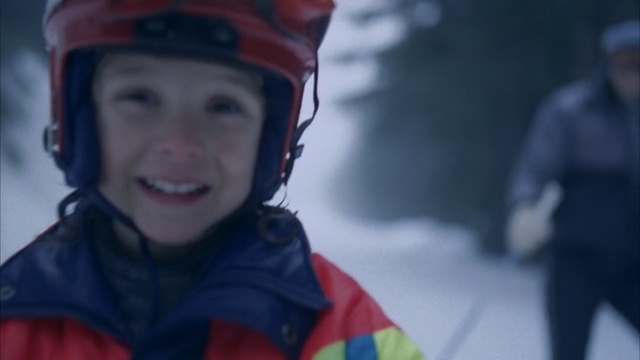 Video Reference N3: Helmet, Snow, Winter, Nose, Cheek, Fun, Personal protective equipment, Smile, Recreation, Footwear