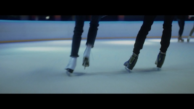 Video Reference N1: Ice skating, Ice, Skating, Ice skate, Footwear, Ice rink, Recreation, Winter