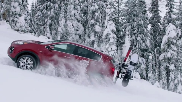 Video Reference N1: Snow, Vehicle, Car, Automotive design, Winter storm, Blizzard, Winter, Mid-size car, Freezing, Kia motors, Person