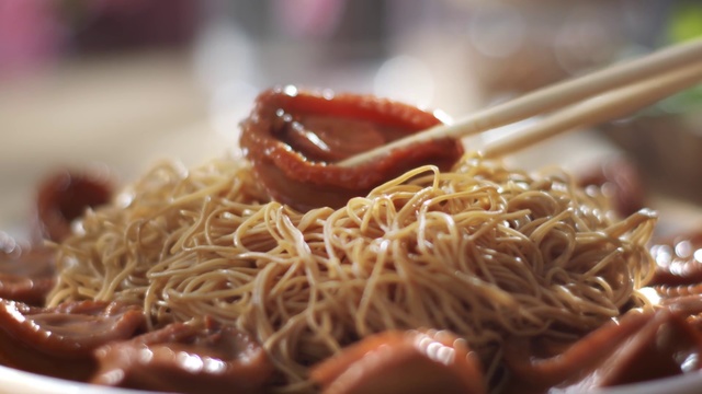 Video Reference N3: Dish, Food, Wonton noodles, Cuisine, Chow mein, Chinese noodles, Noodle, Yi mein, Hot dry noodles, Capellini
