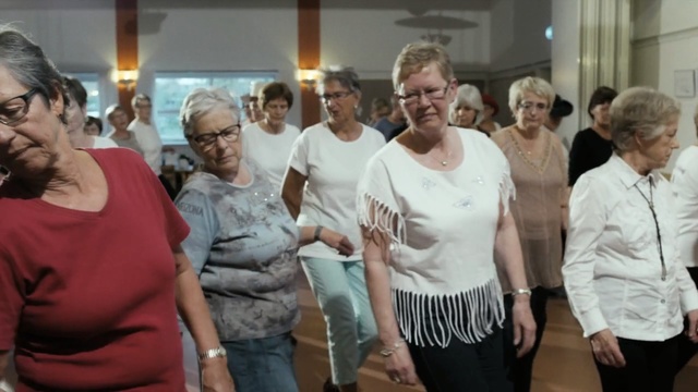 Video Reference N1: senior citizen, event, Person