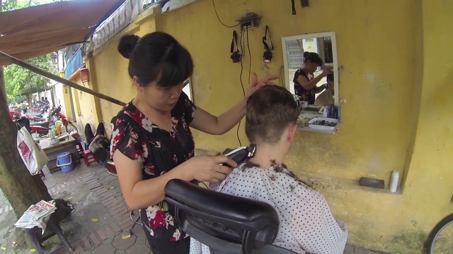 Video Reference N2: Hairdresser, Hairstyle, Barber, Black hair, Beauty salon