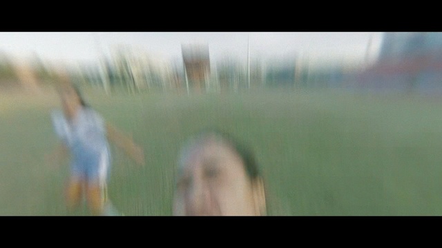 Video Reference N3: Grass, Atmospheric phenomenon, Football player, Grassland, Grass, Fun, Photography, Sky, Atmosphere, Lawn