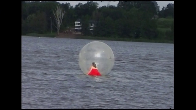 Video Reference N2: Water, Nature, Water resources, Sphere, Vehicle, Balloon, Recreation, Ball, Watercraft, Lake