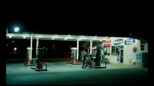 Video Reference N0: filling station, night, light, darkness, evening, gasoline, sky, street light
