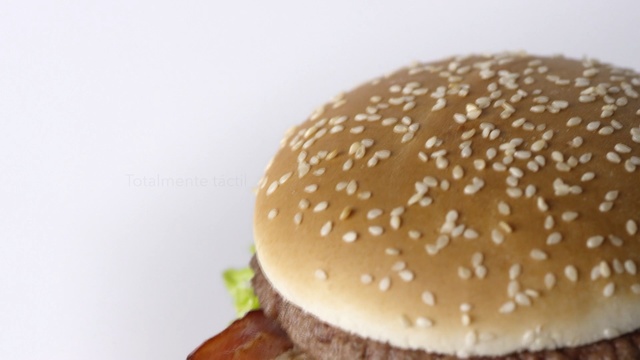 Video Reference N0: hamburger, sandwich, cheeseburger, veggie burger, big mac, fast food, bun, breakfast sandwich, finger food, food
