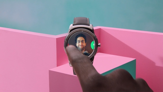 Video Reference N3: Pink, Green, Hand, Watch, Wrist, Person