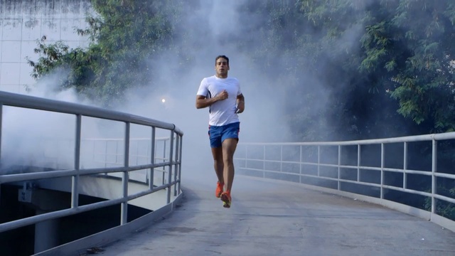 Video Reference N1: Atmospheric phenomenon, Running, Jogging, Recreation, Long-distance running, Muscle, Exercise, Photography, Landscape, World, Person