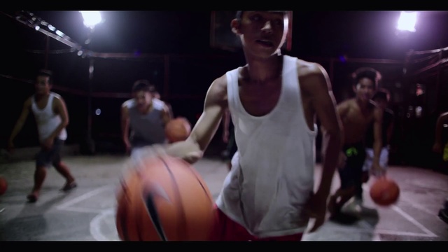 Video Reference N5: Basketball, Performance, Dance, Streetball, Street stunts, Competition event, Freestyle football, Choreography, Dancer, Screenshot