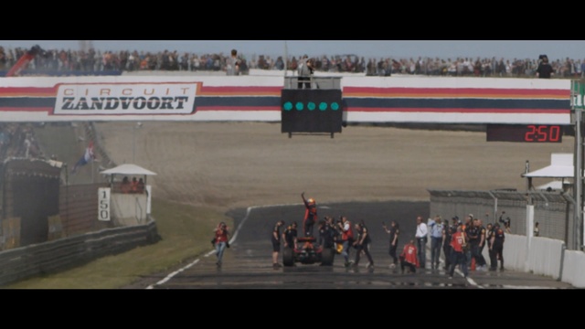 Video Reference N21: Race track, Sport venue, Racing, Motorsport, Sports, Vehicle, Auto racing, Endurance racing (motorsport), Auto race, Stadium, Person