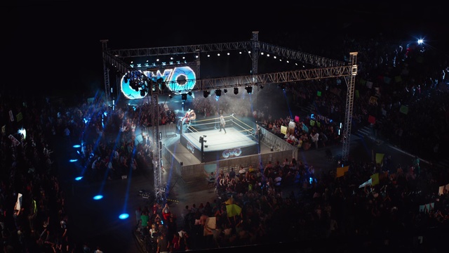 Video Reference N12: Entertainment, Performance, Stage, Concert, Performing arts, Event, Crowd, Public event, Music venue, Rock concert