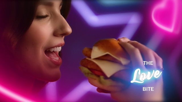 Video Reference N3: Junk food, Fast food, Mouth, Lip, Fun, Hamburger, Finger food
