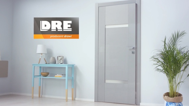 Video Reference N0: Door, Product, Automotive exterior, Vehicle door, Furniture, Room, Glass, Auto part, Material property, Interior design, Person