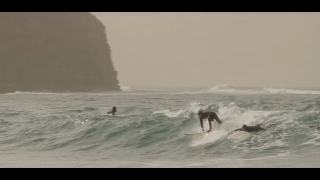 Video Reference N1: wave, wind wave, surfing equipment and supplies, boardsport, ocean, sea, surfboard, coastal and oceanic landforms, surfing, shore
