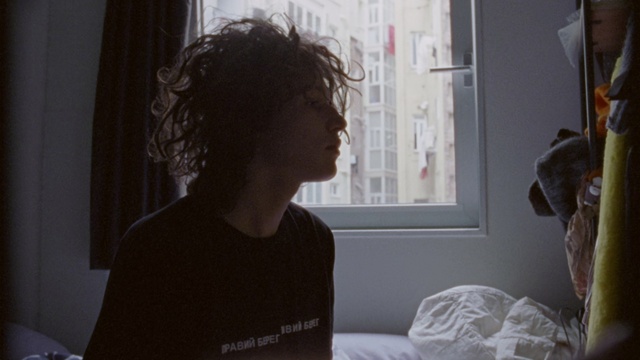 Video Reference N2: Hair, Shoulder, Chin, Room, Window, Photography, Neck, Top, T-shirt