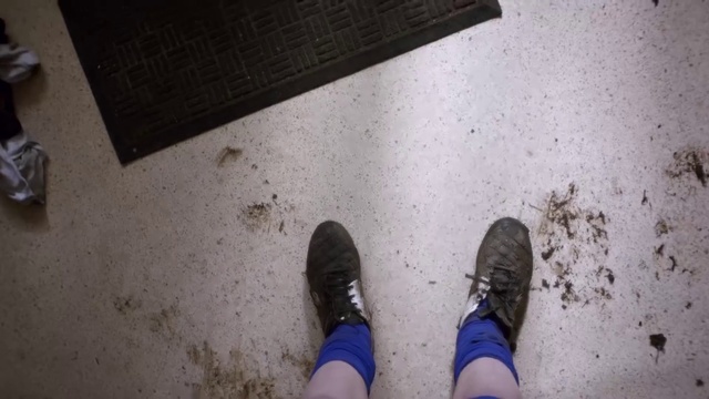 Video Reference N12: Footwear, Blue, Leg, Shoe, Human leg, Foot, Sock, Ankle, Floor, Toe