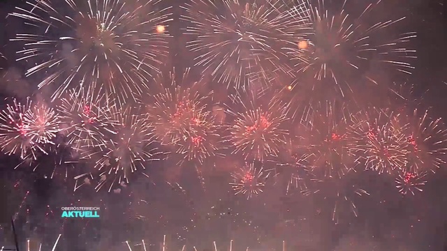 Video Reference N3: Fireworks, Nature, New Years Day, Photograph, Diwali, New year, Midnight, Holiday, Festival, Sky