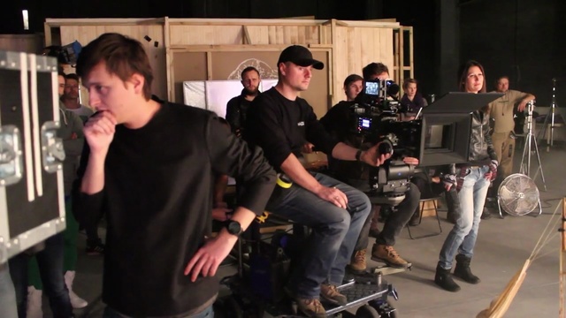 Video Reference N0: Filmmaking, Film crew, Cinematographer, Camera operator, Product, Television crew, Videographer