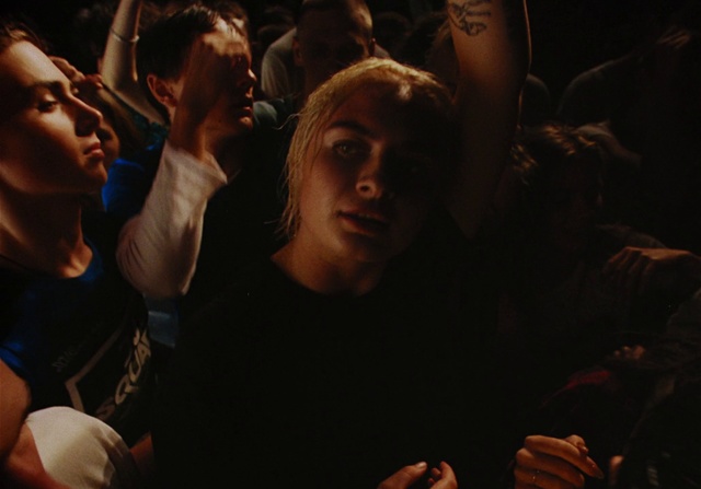 Video Reference N0: People, Crowd, Audience, Fun, Human, Darkness, Event, Performance, Hand, Room