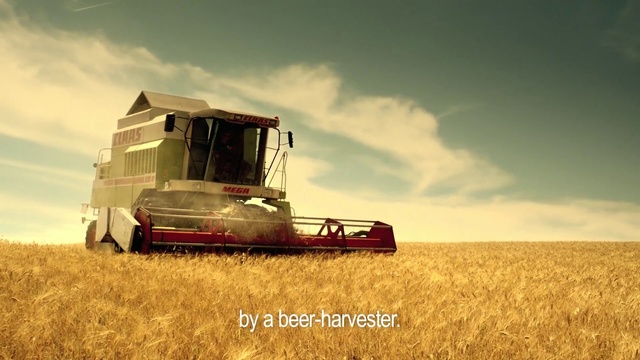 Video Reference N2: Field, Harvester, Crop, Agriculture, Transport, Farm, Harvest, Sky, Grass, Grassland
