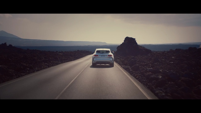 Video Reference N3: Road, Mode of transport, Sky, Road trip, Vehicle, Highway, Car, Infrastructure, Luxury vehicle, Horizon