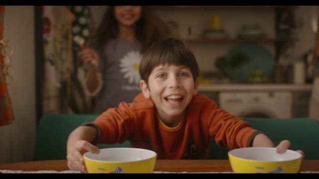 Video Reference N8: Child, Eating, Bowl, Tableware, Meal, Drinkware, Junk food, Toddler, Smile, Food
