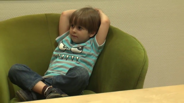 Video Reference N8: Green, Child, Sitting, Toddler, Smile, Person