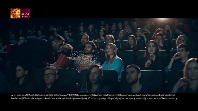 Video Reference N2: People, Crowd, Audience, Event, Screenshot, Performance, Photo caption, Darkness, Person
