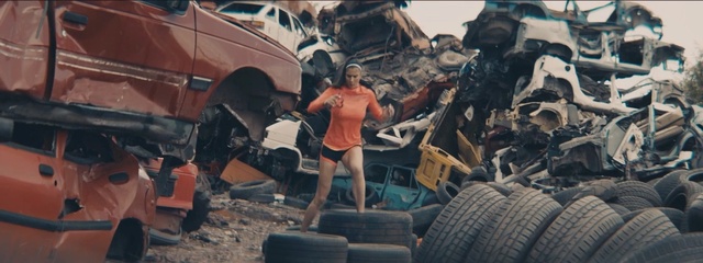Video Reference N1: vehicle, scrap, car