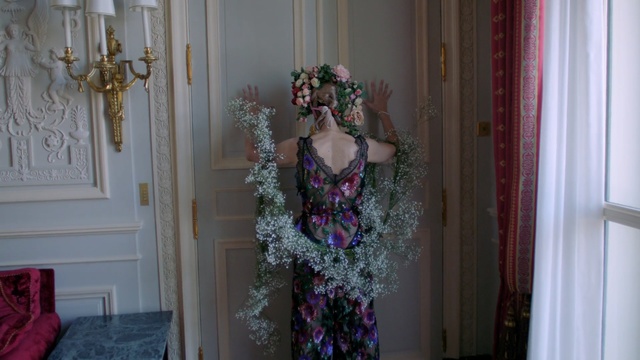 Video Reference N6: Dress, Purple, Fashion, Gown, Haute couture, Room, Floral design, Flower, Art
