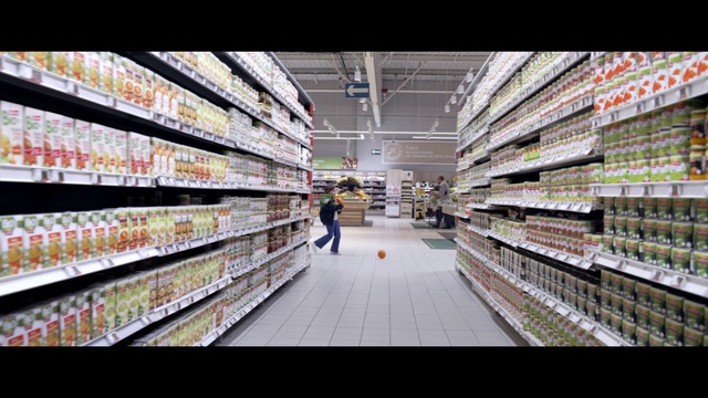 Video Reference N2: Supermarket, Grocery store, Retail, Aisle, Product, Building, Convenience store, Convenience food, Customer, Outlet store