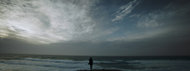 Video Reference N3: sky, sea, horizon, cloud, body of water, ocean, atmosphere, wave, shore, water