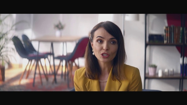 Video Reference N2: Hair, Face, Skin, Beauty, Eyebrow, Sitting, Head, Hairstyle, Nose, Cheek