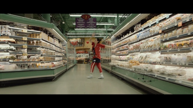 Video Reference N3: supermarket, aisle, inventory, grocery store, retail, Person