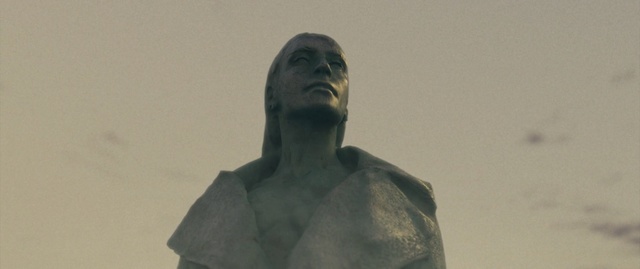 Video Reference N3: sculpture, statue, monument, sky