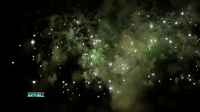 Video Reference N0: Nature, Fireworks, Midnight, Atmospheric phenomenon, Darkness, Atmosphere, Night, Astronomical object, New years eve, New year