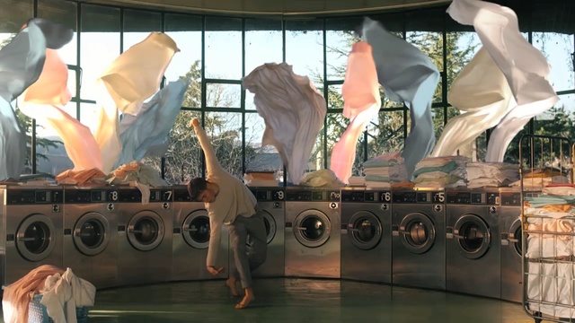 Video Reference N0: laundry, dance, dancing, washing machine, Person
