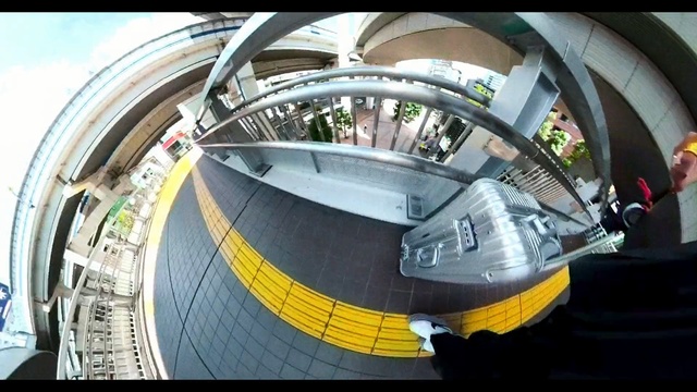 Video Reference N1: mode of transport, wheel, structure, photography, fisheye lens, automotive tire, tire, automotive wheel system, building, rim