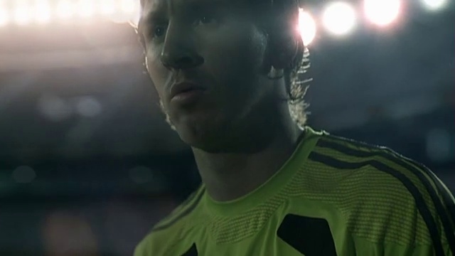 Video Reference N11: Football player, Player, Goalkeeper, Photography, Screenshot, Sports equipment, Soccer player