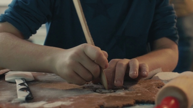 Video Reference N4: Artisan, Hand, Clay, Txalaparta, Play