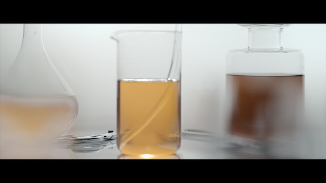 Video Reference N0: Water, Glass bottle, Drink, Liquid, Fluid, Beaker, Juice, Glass, Solution, Pint glass