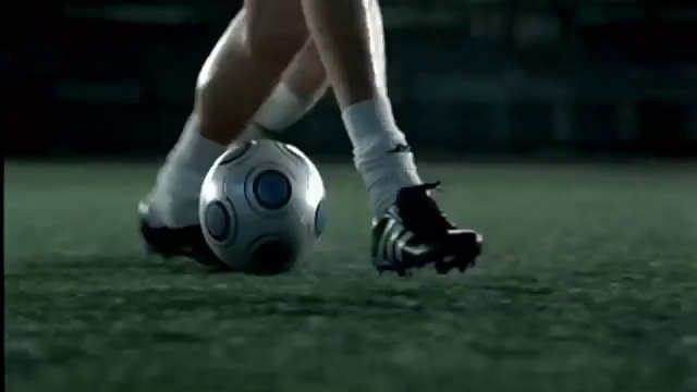 Video Reference N2: Soccer ball, Football, Ball, Footwear, Soccer, Sports equipment, Shoe, Player, Kick, Human leg