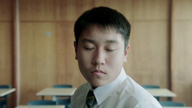 Video Reference N5: person, boy, snapshot, eye, forehead, human, student, smile, japanese, teen