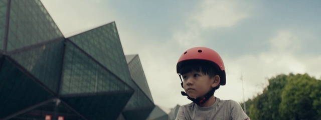 Video Reference N0: Helmet, Personal protective equipment, Child, Headgear, Sports gear, Cool, Photography, Sports equipment, Recreation