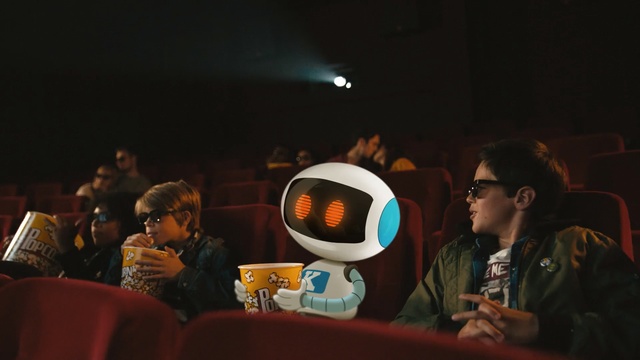 Video Reference N1: cinema, robot, kids, kid, watching film, Person