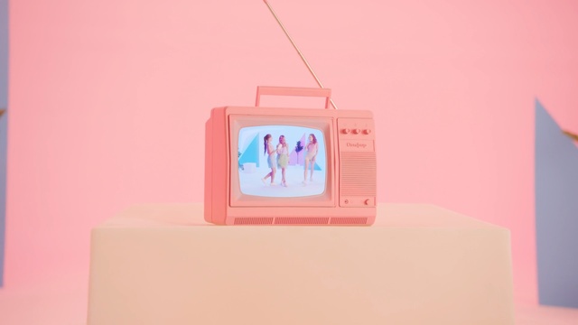 Video Reference N0: Pink, Product, Peach, Person