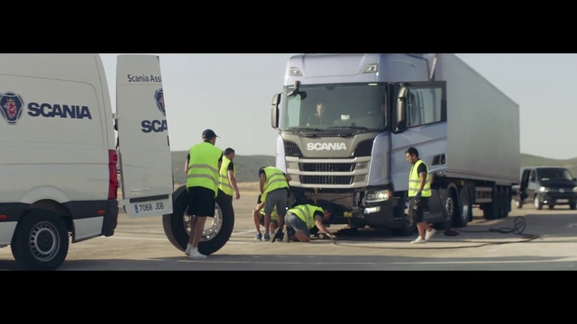 Video Reference N3: Mode of transport, Transport, Motor vehicle, Vehicle, Commercial vehicle, trailer truck, Truck, Asphalt, Car, Truck driver