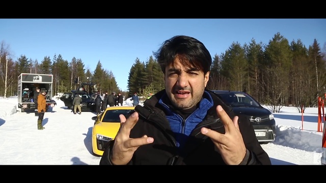 Video Reference N5: Snow, Photography, Winter, Vehicle, Tree, Car, Recreation, Camera, Subcompact car, Family car