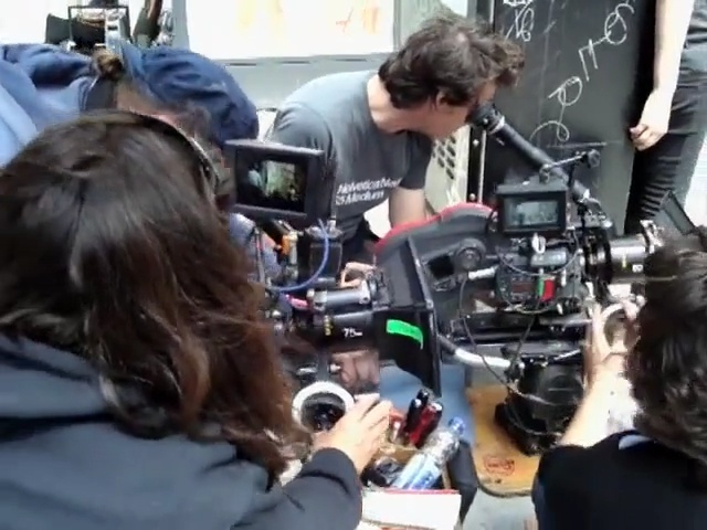 Video Reference N7: cinematographer, filmmaking, machine, television crew, camera operator, film crew